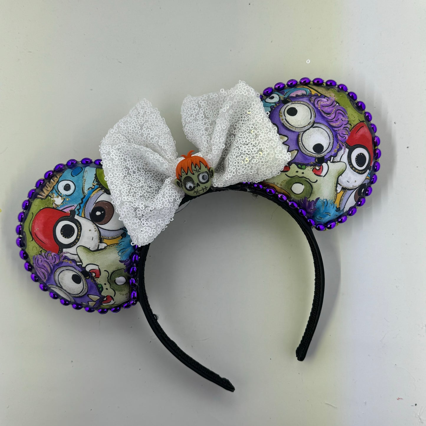 Character Food w/ White Bow 2 Ears