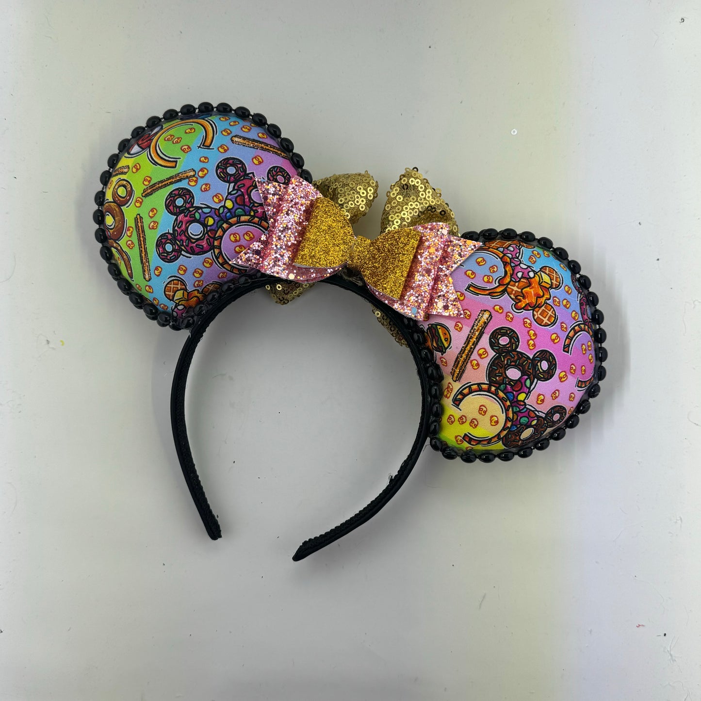 Mouse Shaped Treats SM w/ Gold Bow Ears