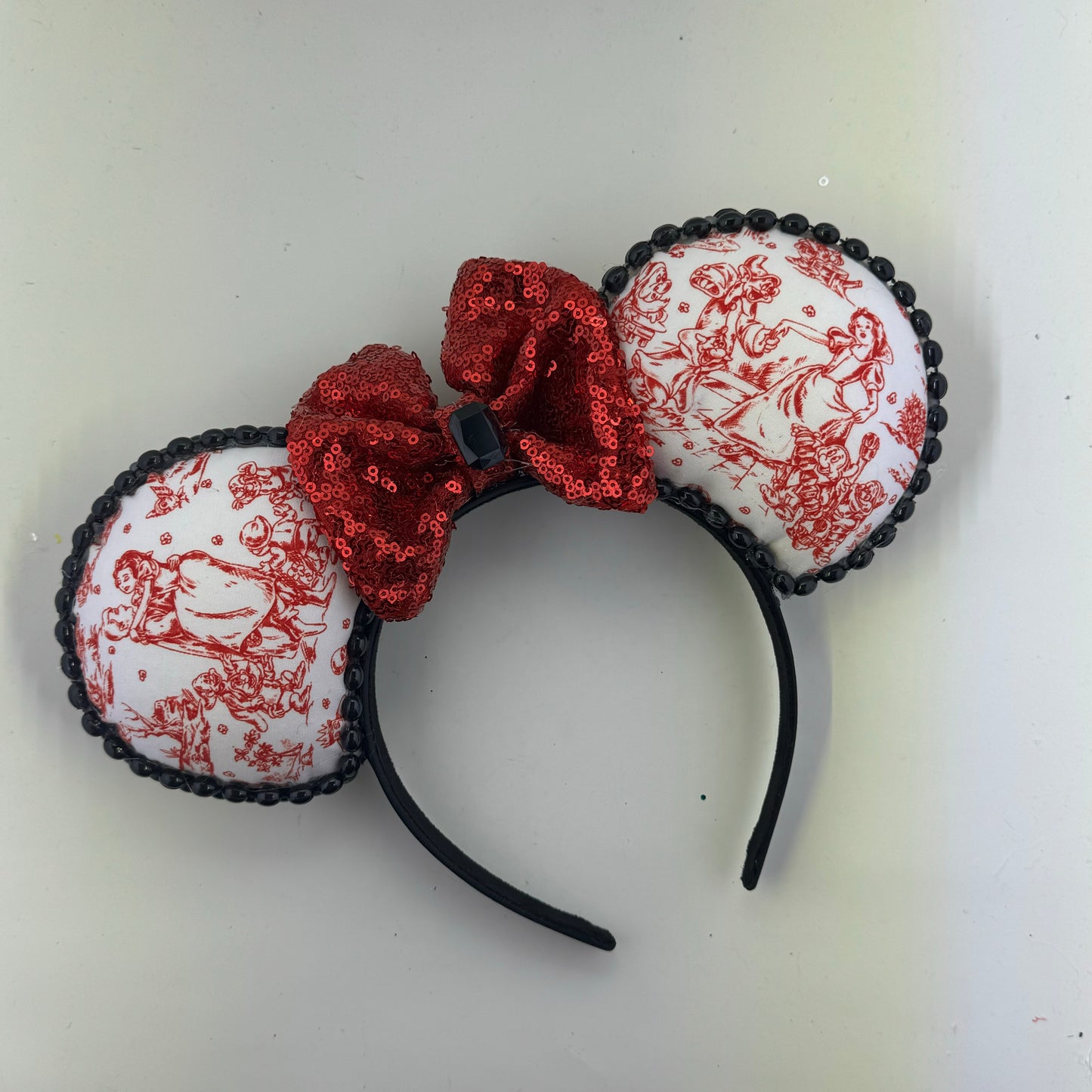 Poison Toile w/ Red Bow Ears