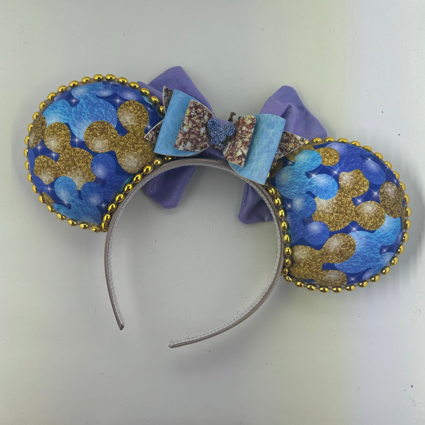 Castle/ Ballon w/ Lavendar Satin Bow Ears