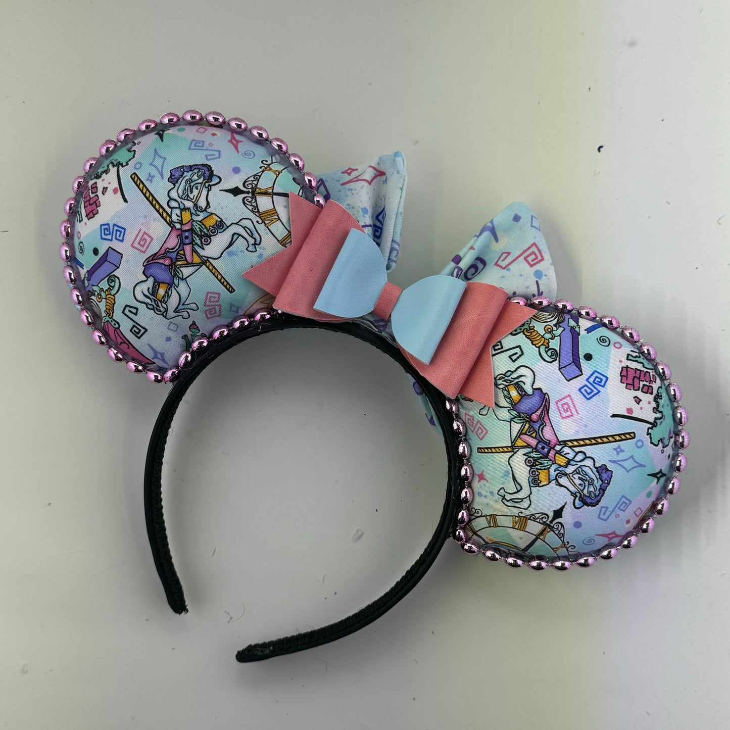 Fantasyland w/ Fantasyland BG Bow 2 Ears