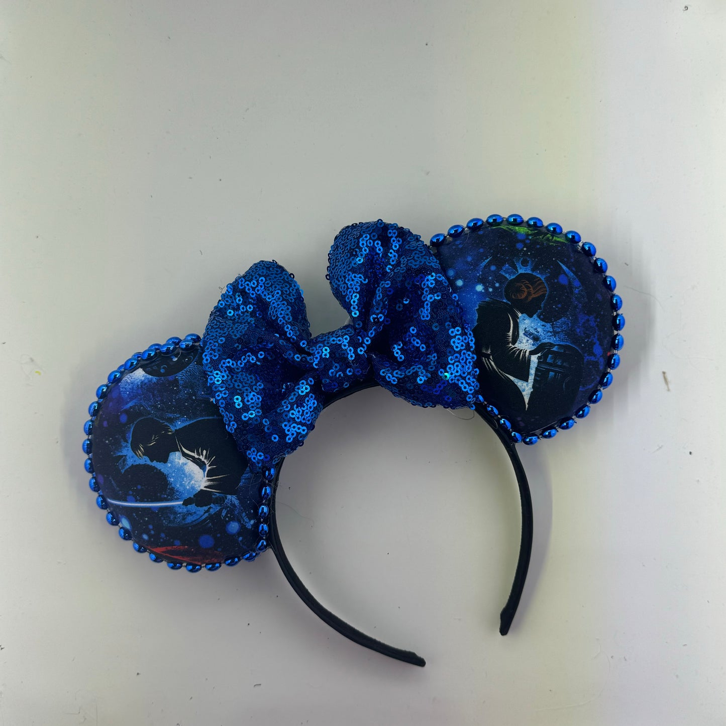 Illumination Wars Reg w/ Royal Bow Ears
