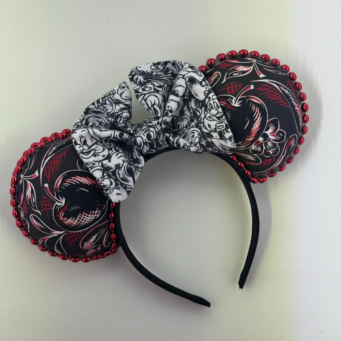 Poison Toile w/ Black Toile Dwarfs Bow Ears