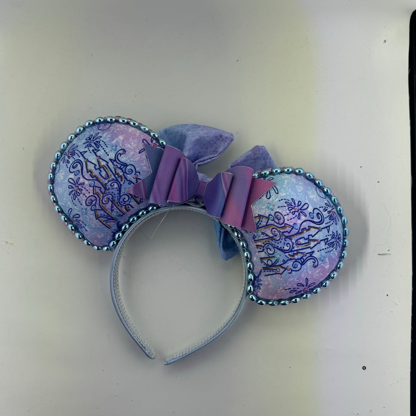 Castle Repeat w/ Barcode Bow Ears
