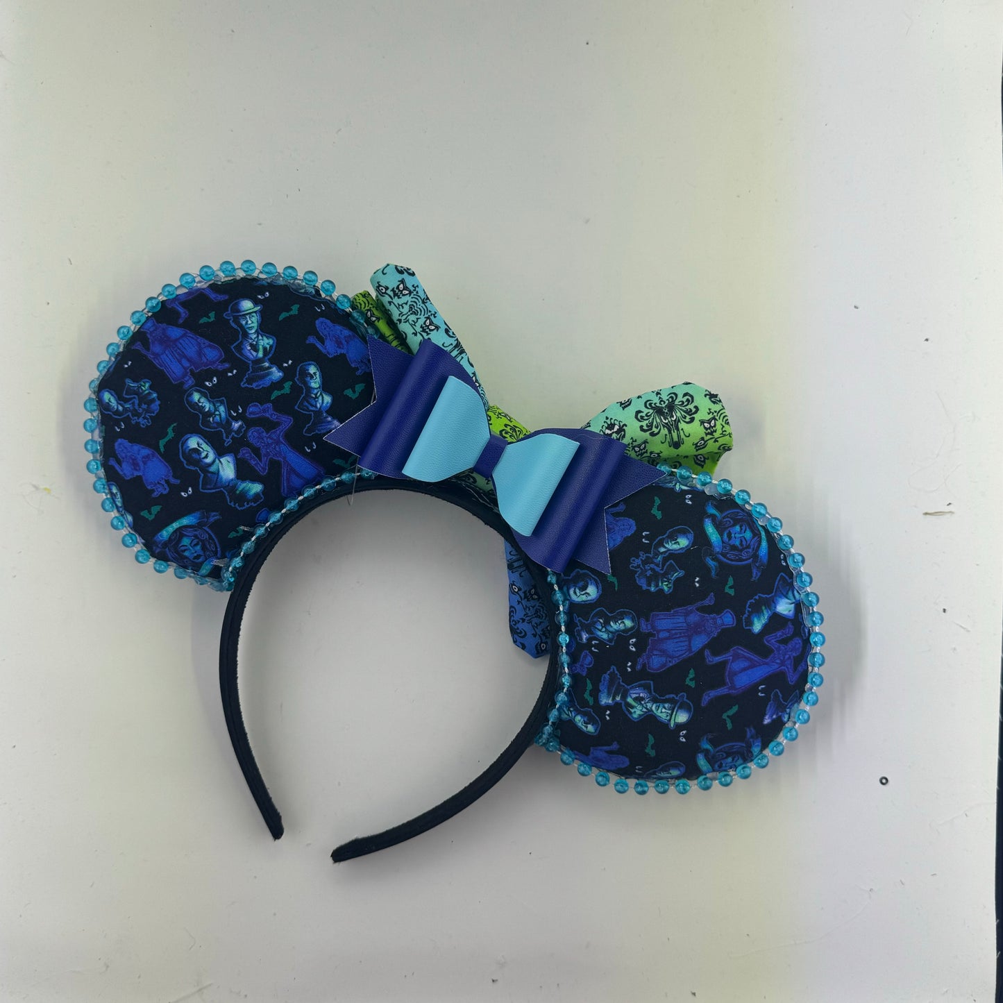 Ghost Host Main w/ Mermaid Wallpaper Bow Ears