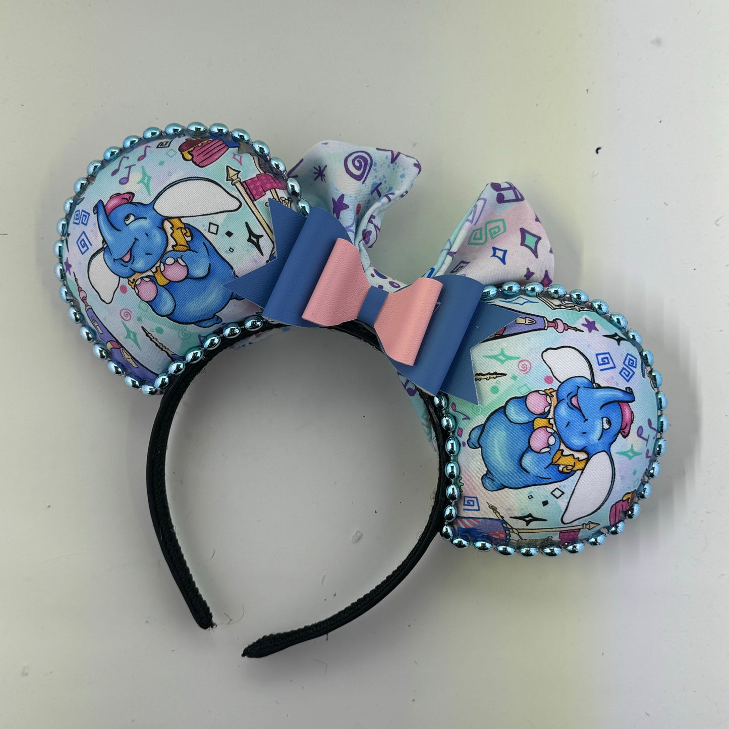 Fantasyland w/ Fantasyland BG Bow 1 Ears