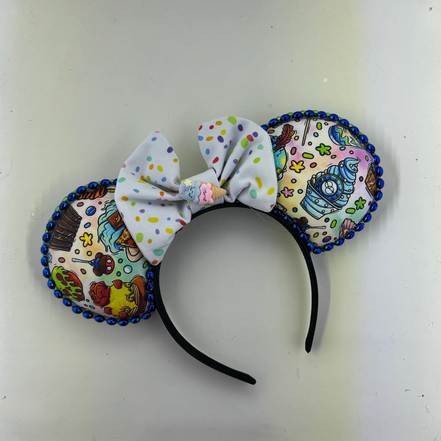Royal Snack Attack w/ Hot Cocoa White Sprinkles Bow 2 Ears
