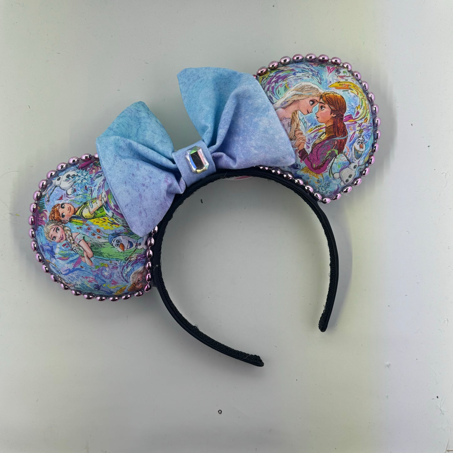 Artistic Ice Sisters Main w/ Light HF Brocade Bow Ears