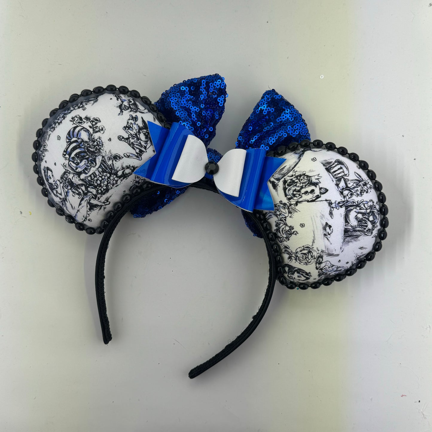 Monochrome Alice w/ Royal Bow Ears
