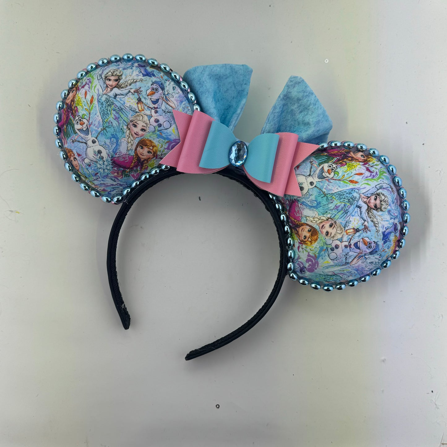 Artistic Ice Sisters Main w/ Light HF Brocade Bow Ears