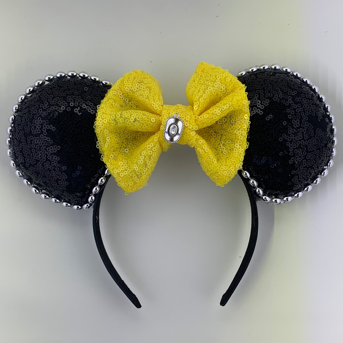 Sequin Ears For Dance Teams (Black Base | Silver Beads)