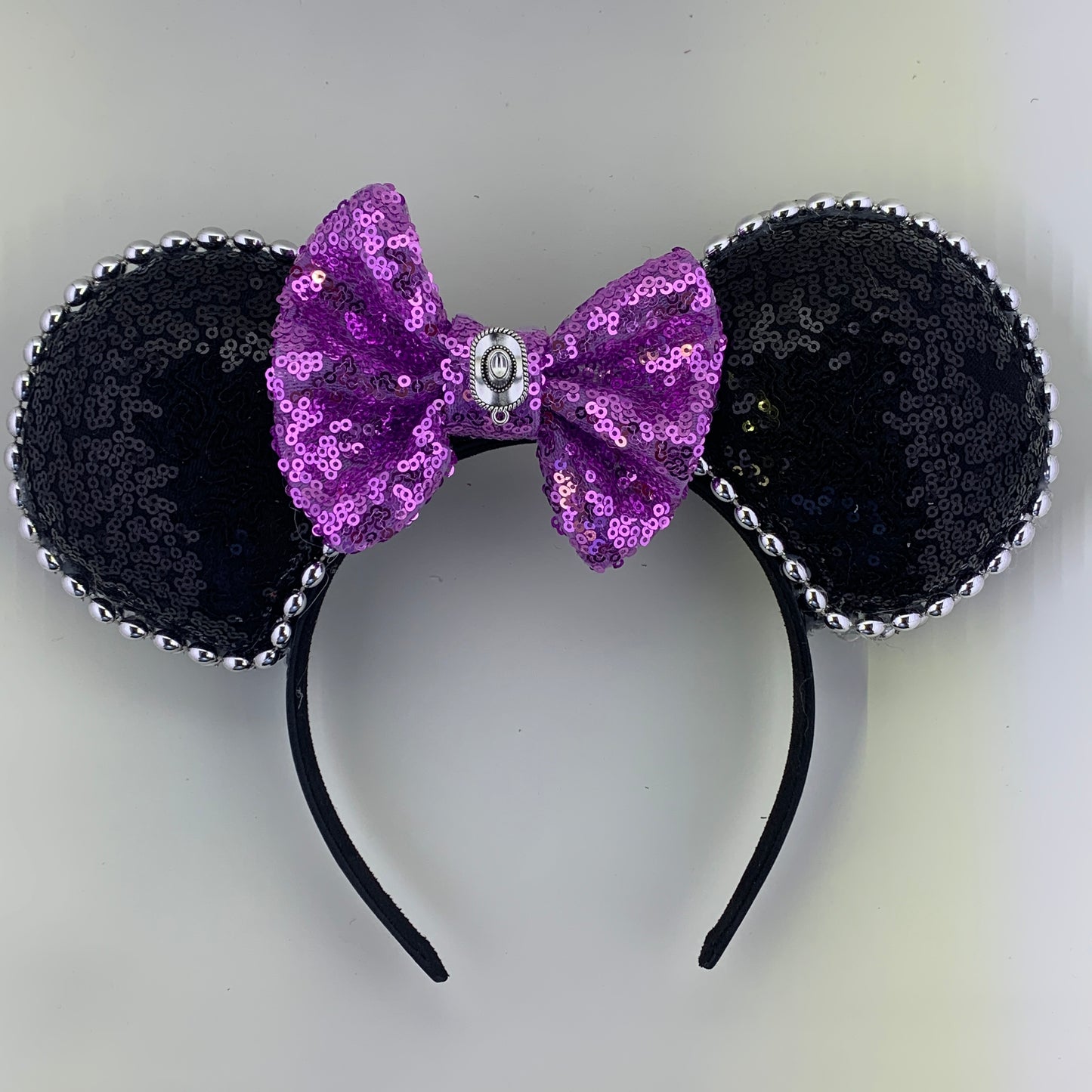 Sequin Ears For Dance Teams (Black Base | Silver Beads)