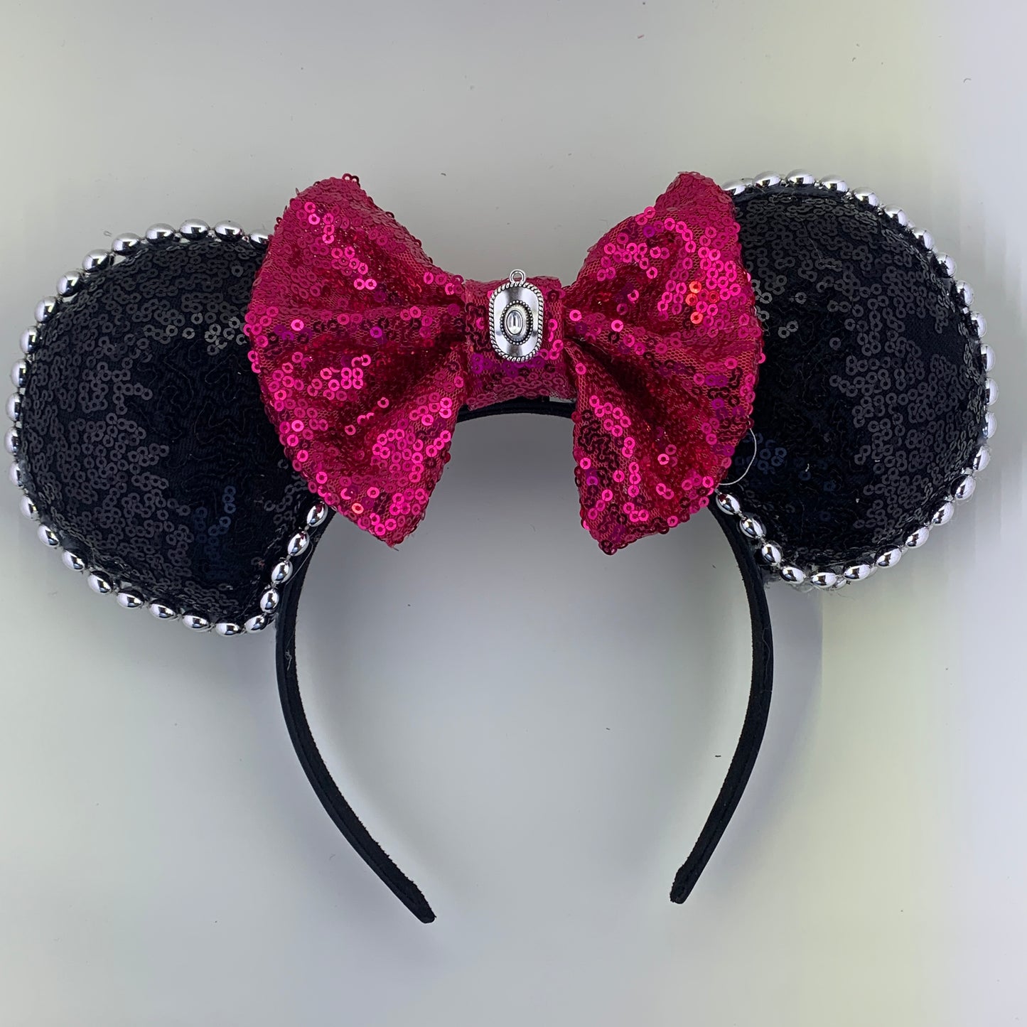 Sequin Ears For Dance Teams (Black Base | Silver Beads)