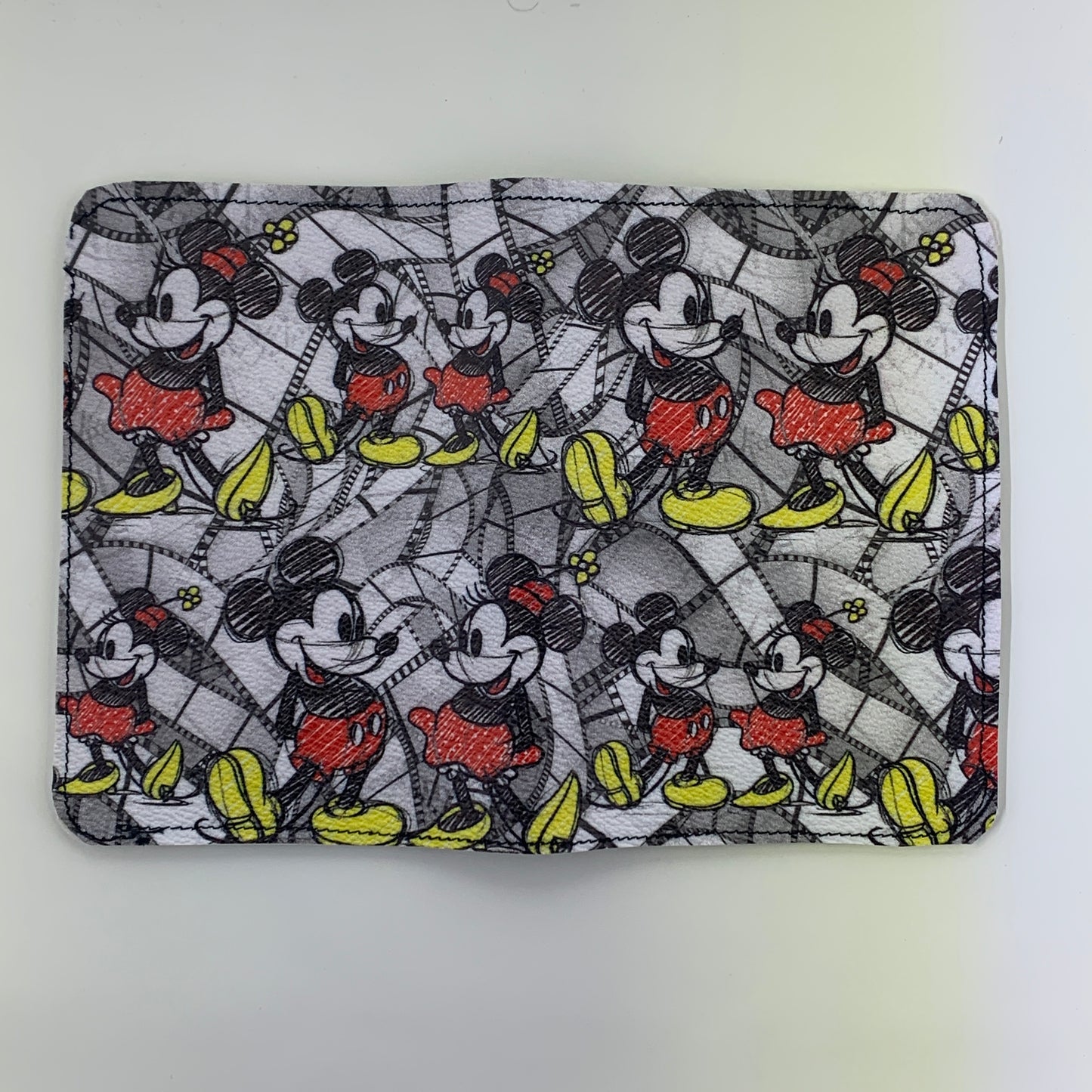 Sketch Mickey Passport Holder (2 Card Slots & 1 Side Flap)