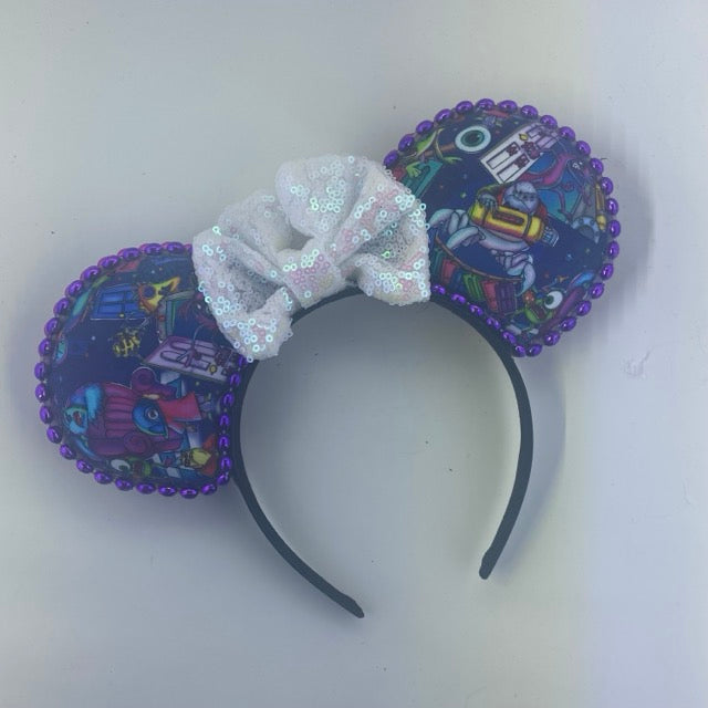 Scare Floor w/ Opal Bow Ears