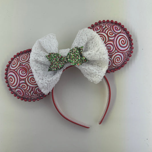 Lighted Holiday Cookie Mouse Swirls w/ White Bow Ears