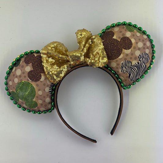 Ears Safari w/ Gold Bow Ears